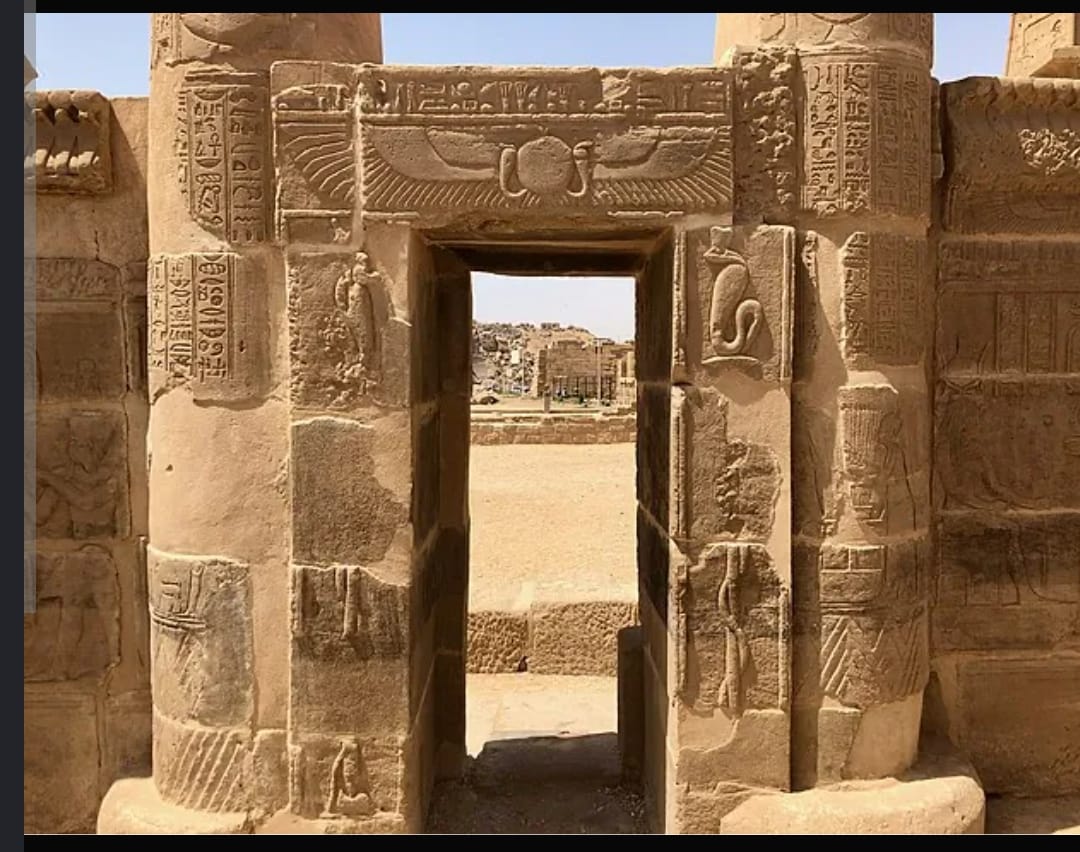 Aswan: Edfu and Kom Ombo Day Tour with Luxor Transfer - Image 3