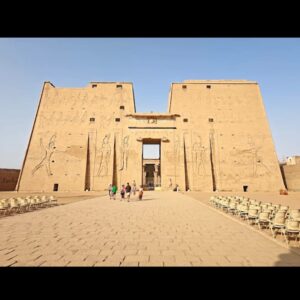 From Aswan: 2-Nights Boutique Dahabiya Nile Cruise to Luxor